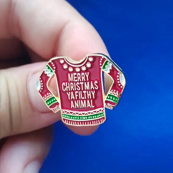 Home Alone Pin - Picture 3 of 3